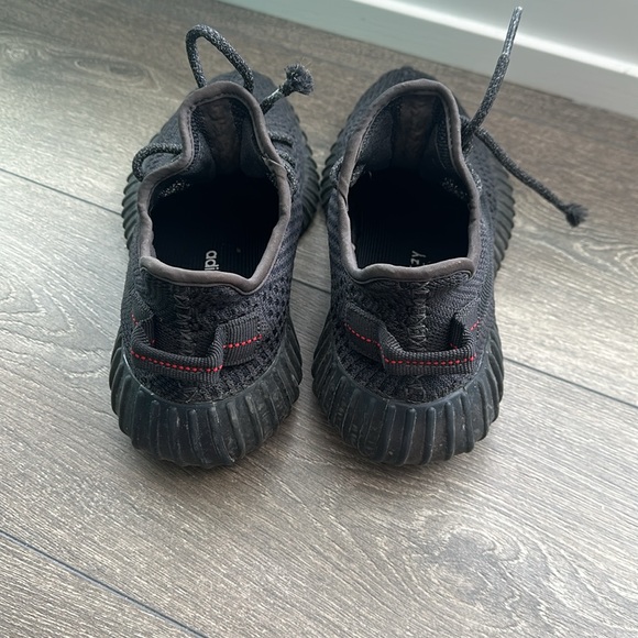 Yeezy Boost 350 V2 - Picture 3 of 6